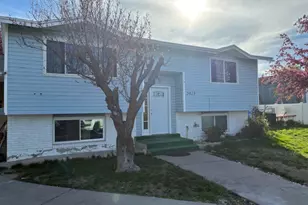 5423 W 5540 S, Kearns, UT 84118 - Photo 3
