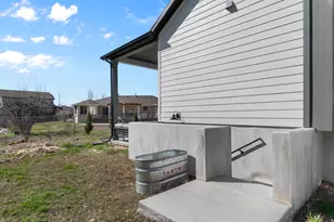 2291 E Parkside Cir, South Ogden, UT 84403 - Photo 29