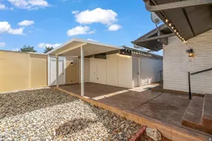 4987 S Beaverbrook Ln, Salt Lake City, UT 84117 - Photo 3