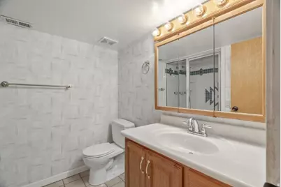 4987 S Beaverbrook Ln, Salt Lake City, UT 84117 - Photo 9