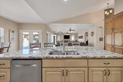 2497 River Cir, Santa Clara, UT 84765 - Photo 15