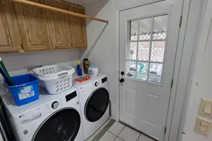 11243 S Hidden View Dr E, Sandy, UT 84070 - Photo 37