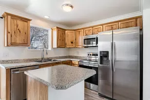 9822 S Darin Dr, Sandy, UT 84070 - Photo 5