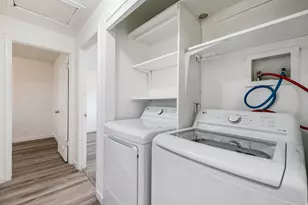 9822 S Darin Dr, Sandy, UT 84070 - Photo 15