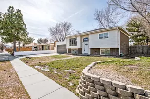 9822 S Darin Dr, Sandy, UT 84070 - Photo 33