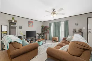 370 Galahad St, North Salt Lake, UT 84054 - Photo 5