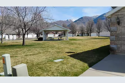 2448 N Williamsburg Ave N, Harrisville, UT 84414 - Photo 5