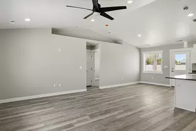 3879 N Hawks Landing Lp, Cedar City, UT 84721 - Photo 7