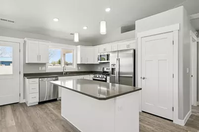 3879 N Hawks Landing Lp, Cedar City, UT 84721 - Photo 13