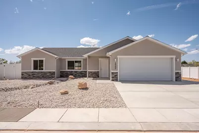 3879 N Hawks Landing Lp, Cedar City, UT 84721 - Photo 3