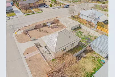 564 S 300 W, Helper, UT 84526 - Photo 15