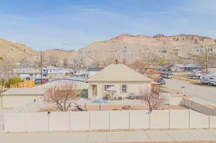 564 S 300 W, Helper, UT 84526 - Photo 13