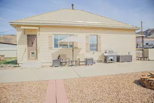 564 S 300 W, Helper, UT 84526 - Photo 5