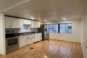 136 W Freedom Ave S, Sandy, UT 84070 - Photo 9