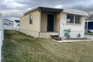 136 W Freedom Ave S, Sandy, UT 84070 - Photo 3