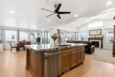 1251 N 2525 W, Clinton, UT 84015 - Photo 9