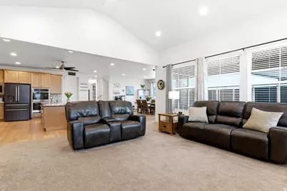 1251 N 2525 W, Clinton, UT 84015 - Photo 5