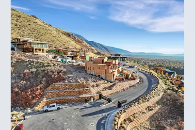 2438 S S Cannon Point Dr #9, Salt Lake City, UT 84109 - Photo 11