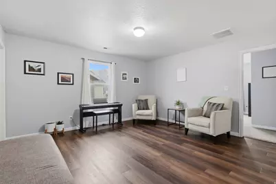 2309 E Hitching Post Dr, Eagle Mountain, UT 84005 - Photo 15