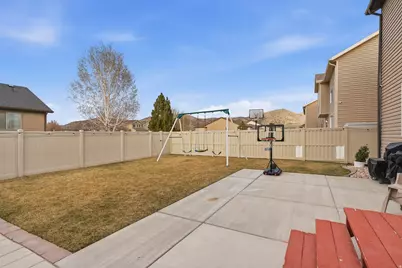 2309 E Hitching Post Dr, Eagle Mountain, UT 84005 - Photo 31