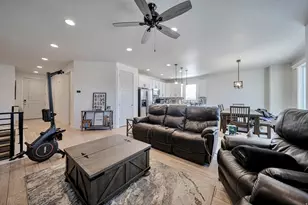 5647 kestrel Ln, Stansbury Park, UT 84074 - Photo 11