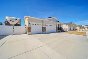 5647 kestrel Ln, Stansbury Park, UT 84074 - Photo 5