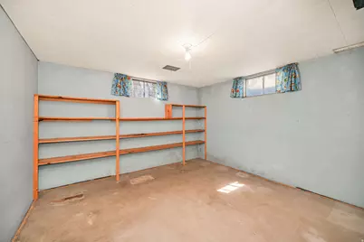 580 E 300 S, Hyrum, UT 84319 - Photo 23