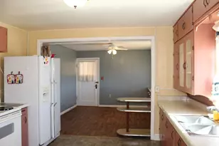 105 E Main St, Bicknell, UT 84715 - Photo 9