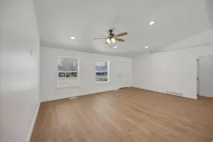 165 N 100 E, Wales, UT 84667 - Photo 9