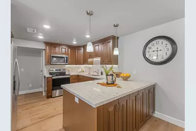 1032 E 400 S #408 B, Salt Lake City, UT 84102 - Photo 7