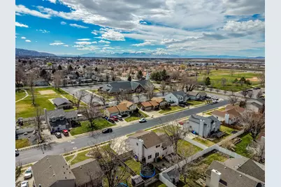 290 W 1350 N, Centerville, UT 84014 - Photo 37