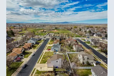 290 W 1350 N, Centerville, UT 84014 - Photo 33