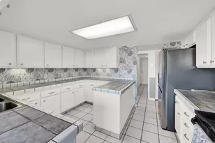 241 N Vine St, Salt Lake City, UT 84103 - Photo 11