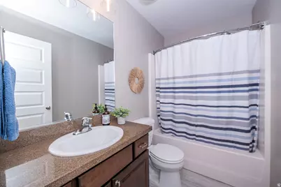 936 W Spring Creek Ln, Farmington, UT 84025 - Photo 23