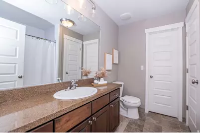 936 W Spring Creek Ln, Farmington, UT 84025 - Photo 17