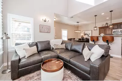 936 W Spring Creek Ln, Farmington, UT 84025 - Photo 5