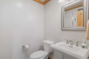 2015 E Dimple Dell Rd, Sandy, UT 84092 - Photo 9