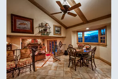 2015 E Dimple Dell Rd, Sandy, UT 84092 - Photo 17