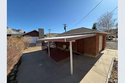 73 Garden St, Helper, UT 84526 - Photo 5