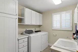 1242 E Earl Way S, Sandy, UT 84094 - Photo 13