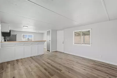 1260 W 450 N, Clearfield, UT 84015 - Photo 5
