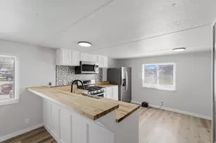 1260 W 450 N, Clearfield, UT 84015 - Photo 3