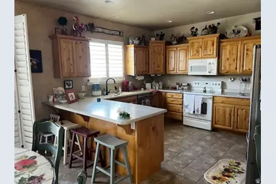 1542 W Myrtlewood Ln S, South Jordan, UT 84095 - Photo 11