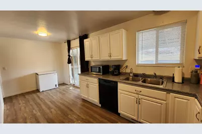 4905 W Hellas Dr S, West Valley, UT 84120 - Photo 5