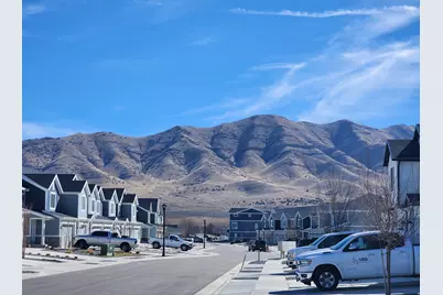 1736 E Fall St N, Eagle Mountain, UT 84005 - Photo 29