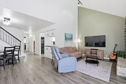 8109 S Cottonwood Hills Cir S, Sandy, UT 84094 - Photo 1