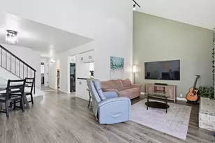 8109 S Cottonwood Hills Cir S, Sandy, UT 84094 - Photo 1