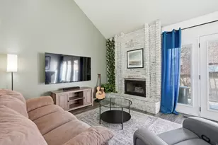 8109 S Cottonwood Hills Cir S, Sandy, UT 84094 - Photo 3