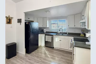 695 N Orange Ct, Castle Dale, UT 84513 - Photo 9