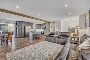 9218 S Laura Anne Way, Sandy, UT 84094 - Photo 3